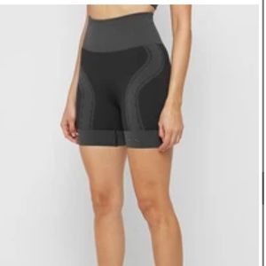 Maniere De Voir - Seamless Shorts